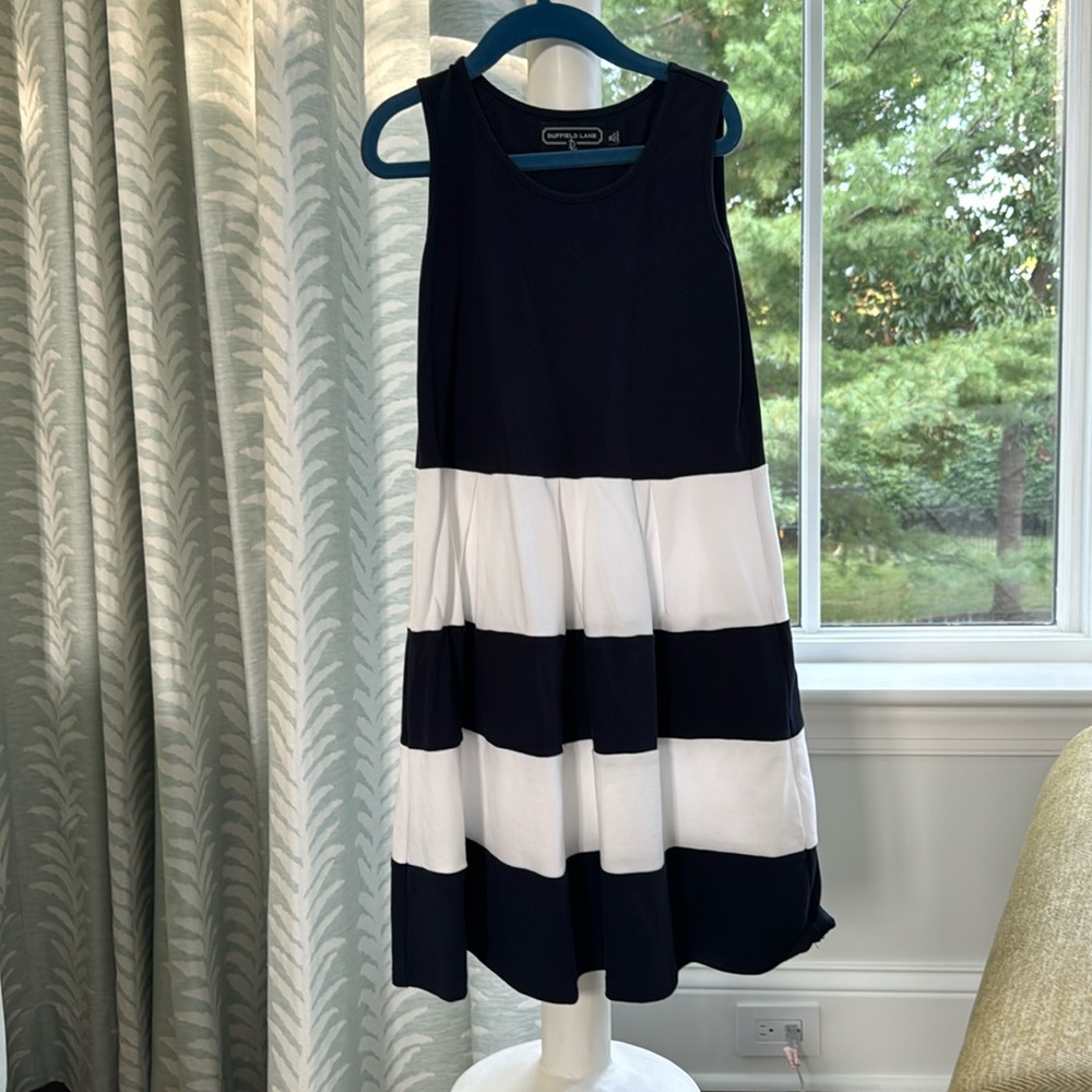 Duffield Lane extra large dress, navy and white